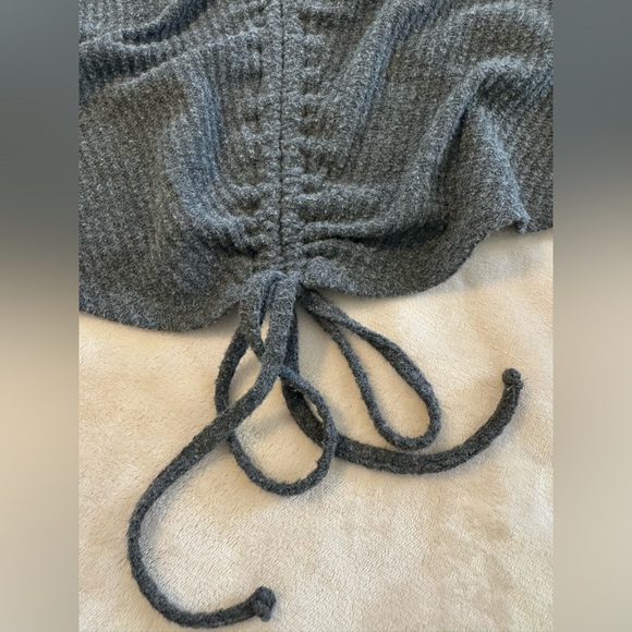 Women’s gray Wild Fable top - Picture 4 of 4